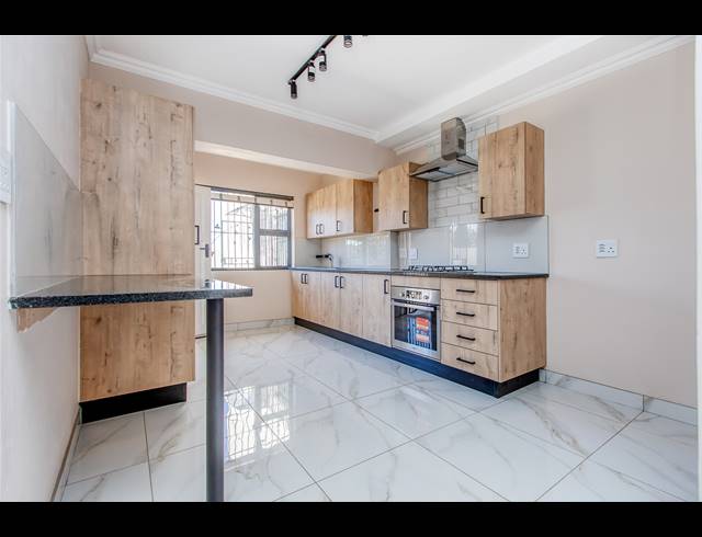 2 BEDROOM FREESTANDING TO LET IN MARLBORO GARDENS